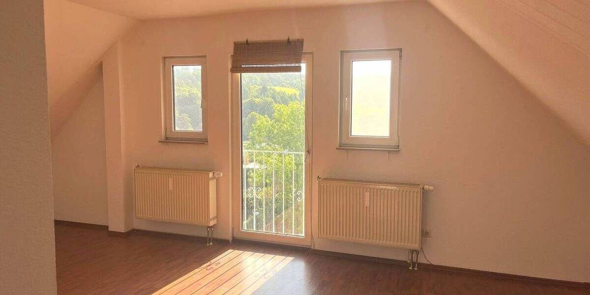 Etagenwohnung Neuhaus-Schierschnitz Schierschnitz - 4 Zimmer, 105 m&sup2;, 579&euro; | Angebot:26170656