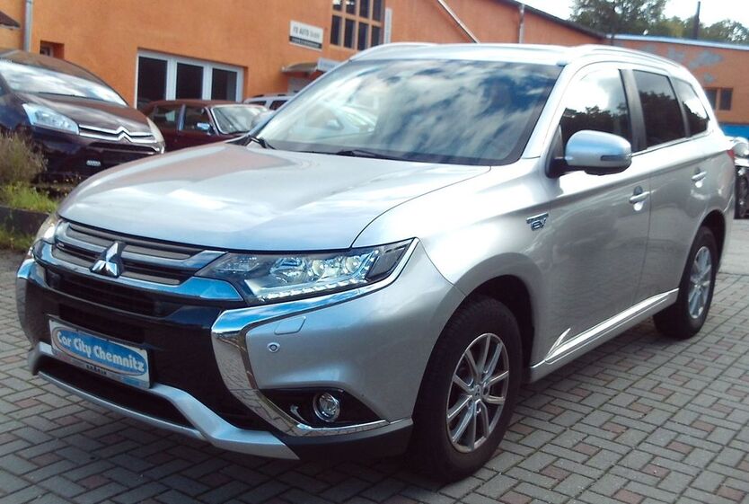 Mitsubishi Outlander 81.872 km 14.999 € Chemnitz 09114