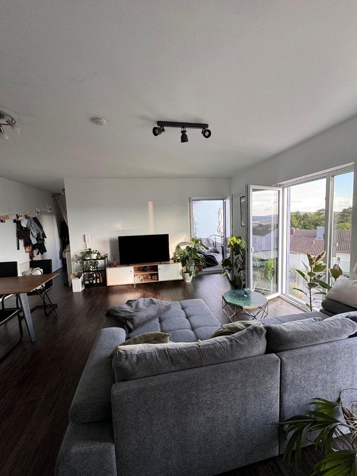 Helle, schöne 64 m² PenthhouseWohnung