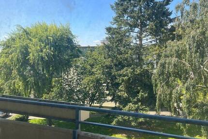 Vermietete 3 Zimmer Wohnung mit Balkon in Eschborn 3 zimmer