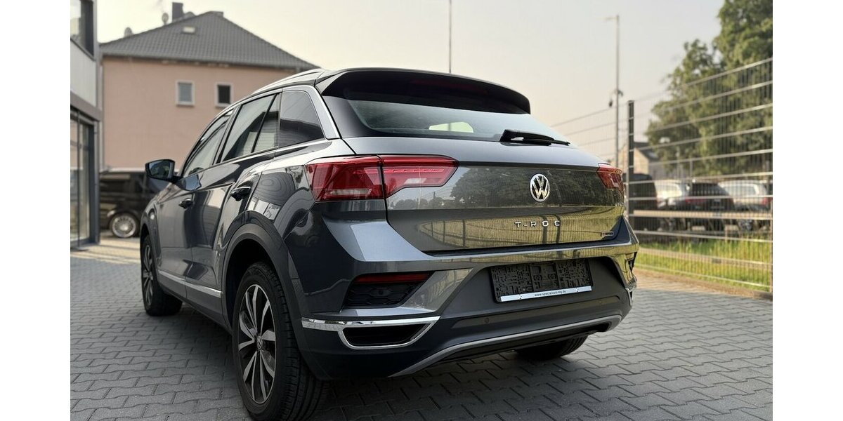 VW T-Roc R line / 4Motion / Keyless Go / PANO 53.000 km 25.250 &euro; Mönchengladbach 41066
