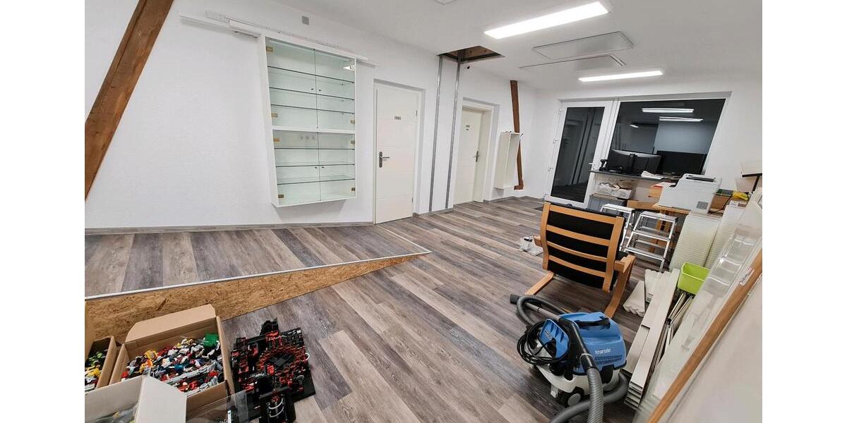 GewerbeflächeBüroPraxis mit 96m² extra Lagerfläche zimmer