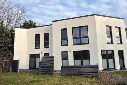 Haus Rostock Elmenhorst - 6 Zimmer, 180 m&sup2;, 785.000&euro; | Angebot:25666893