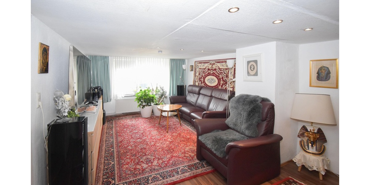 Historisches Reihenhaus mit PV-Anlage!!! - Reihenmittelhaus Bad Salzdetfurth | Angebot:26336858