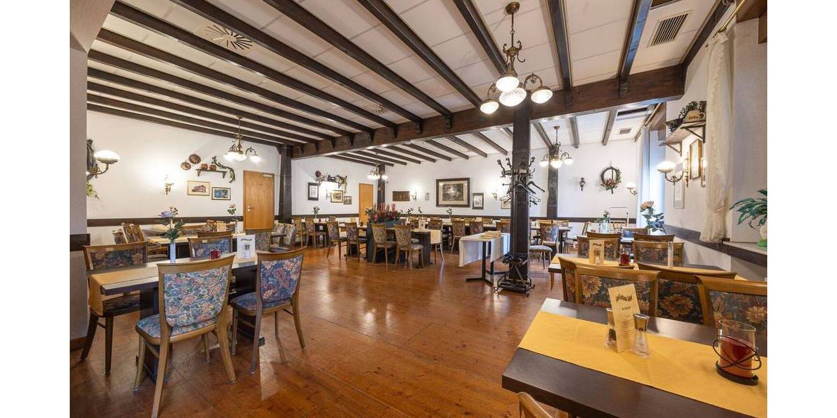 Mehrfamilienhaus, Wohnhaus Moers Kapellen-Mitte - 1 Zimmer, 220 m&sup2;, 699.000&euro; | Angebot:21701253