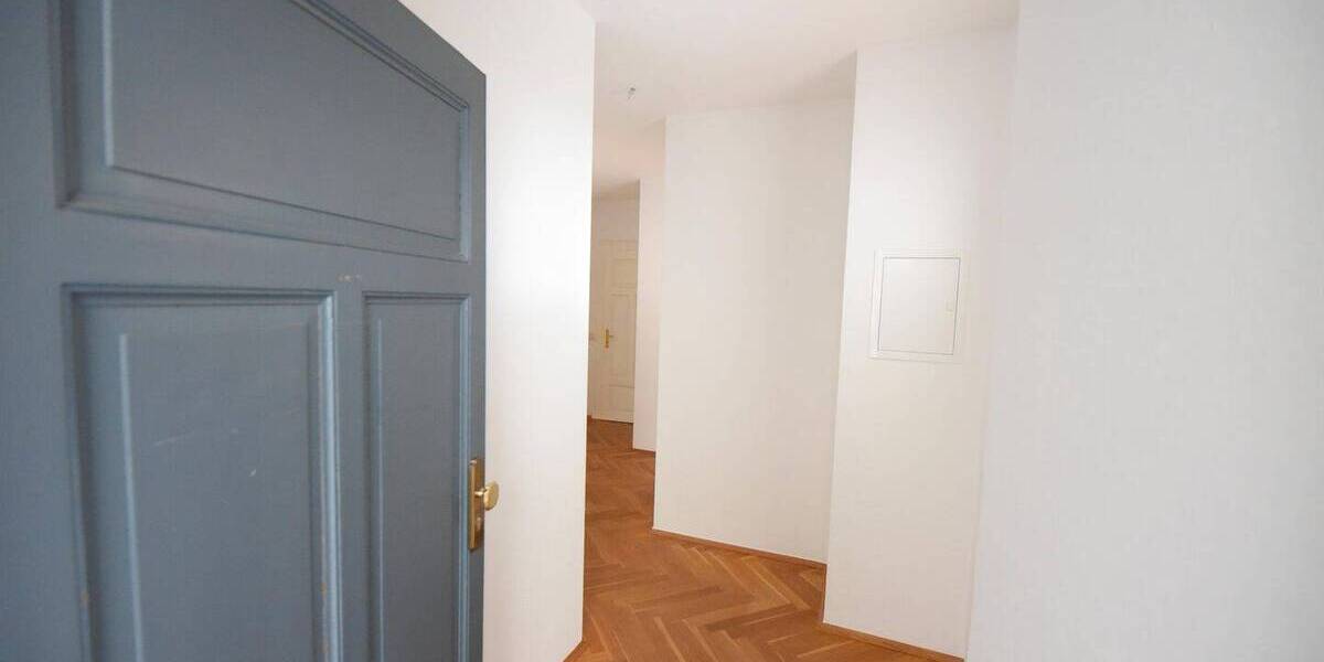 Etagenwohnung Dresden Innere Neustadt - 2 Zimmer, 68 m&sup2;, 725&euro; | Angebot:26822534