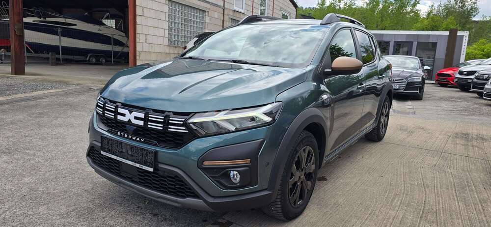 Dacia Sandero 32.500 km 15.800 &euro; Würzburg 97076
