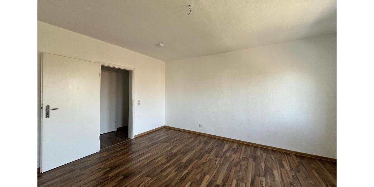 Dachgeschoßwohnung Bitterfeld-Wolfen Bitterfeld - 3 Zimmer, 75 m&sup2;, 550&euro; | Angebot:26337106