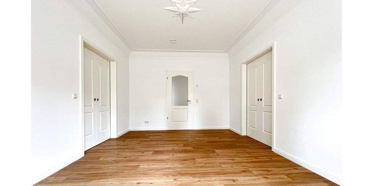 Etagenwohnung Arnstadt - 5 Zimmer, 143 m&sup2;, 1.580&euro; | Angebot:25423305