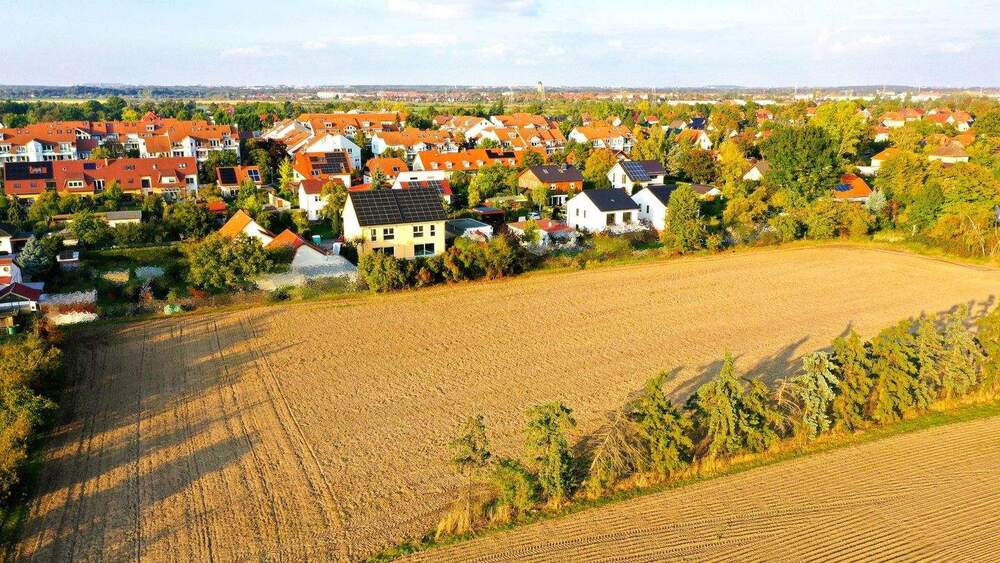 Ruhe mit Blick über Felder: Exklusives wohngesundes Plusenergie-Doppelhaus, S-Bahn fußläufig 6 zimmer