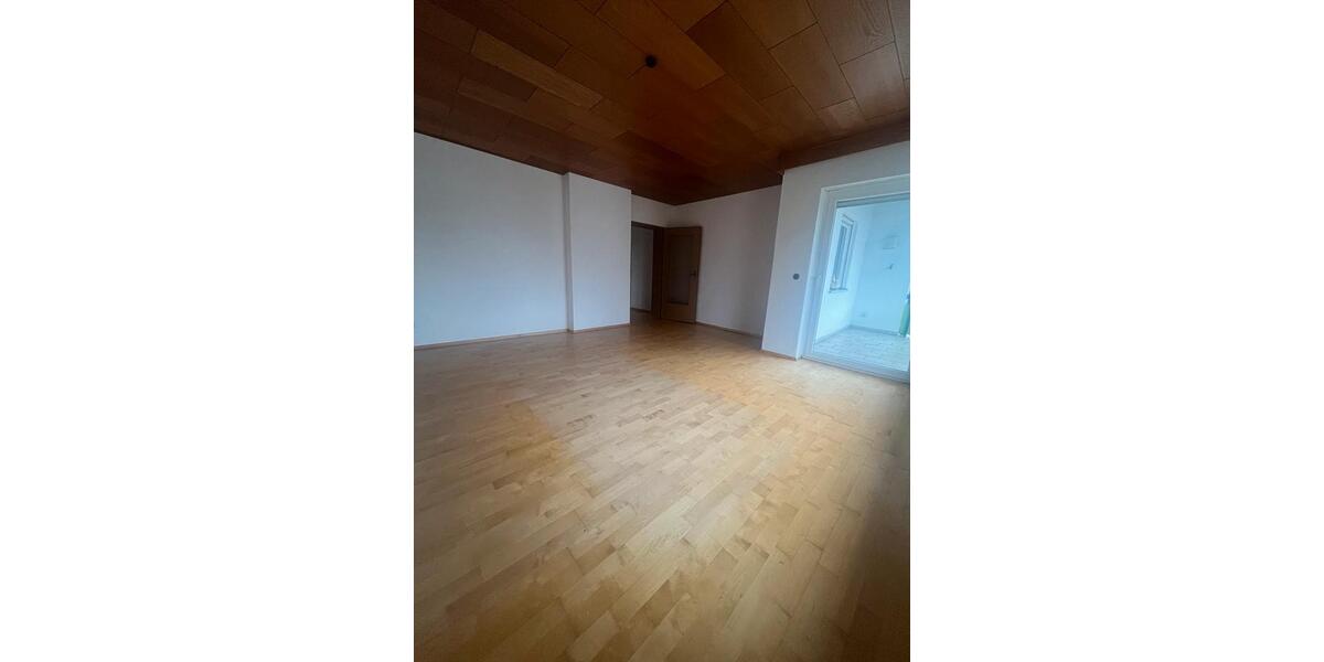 Sonnige Vierzimmerwohnung in ruhiger Wohnlage in Speichersdorf 4 zimmer