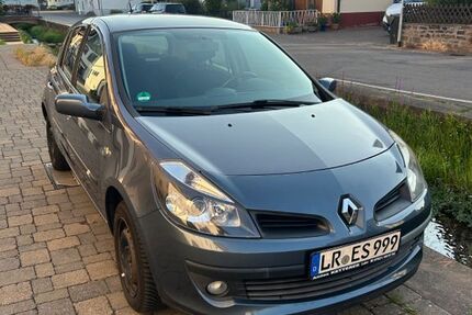 Renault Clio 140.000 km 2.300 &euro; Lahr 77933