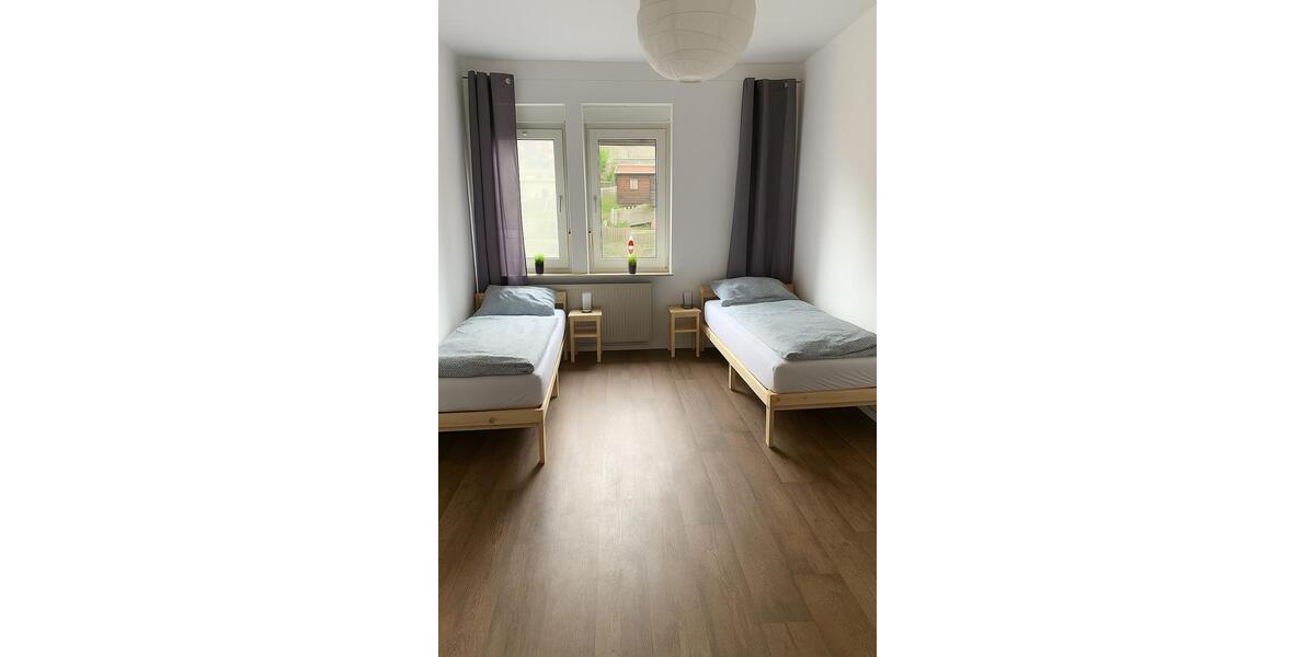 Etagenwohnung Spangenberg - 4 Zimmer, 136 m&sup2;, 950&euro; | Angebot:26393181