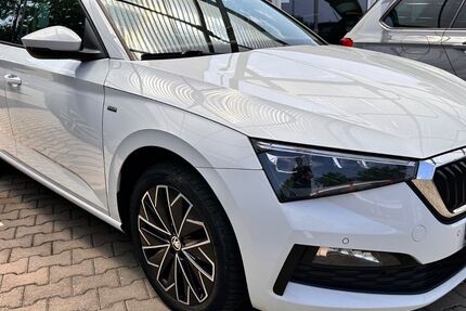 Skoda Scala 214.227 km 8.599 &euro; Zirndorf 90513