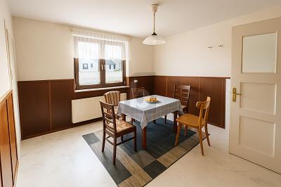 PLATZ FÜR ALLE - MIT GARTEN, GARAGE UND SAUNA - Zweifamilienhaus Schmalkalden | Angebot:27067884