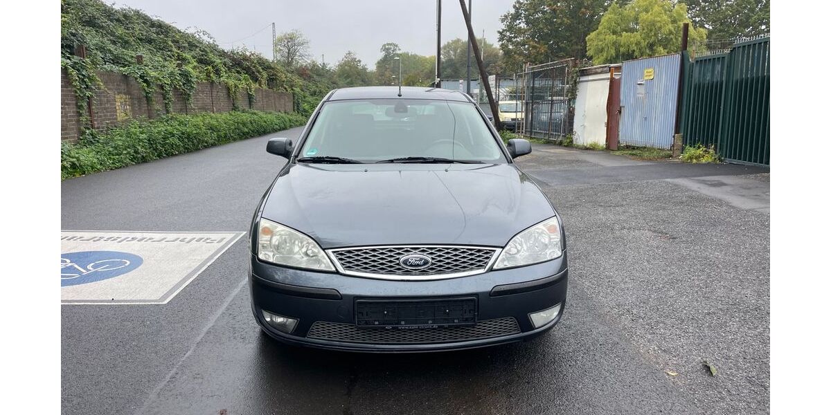 Ford Mondeo 145.000 km 2.900 € Köln 50739