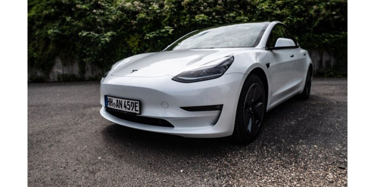 Tesla Model 3 53.000 km 29.500 &euro; Hürth 50354