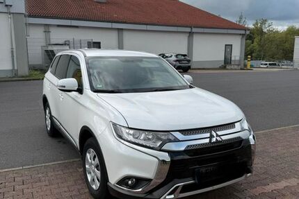 Mitsubishi Outlander 95.000 km 17.199 &euro; Leverkusen 51381