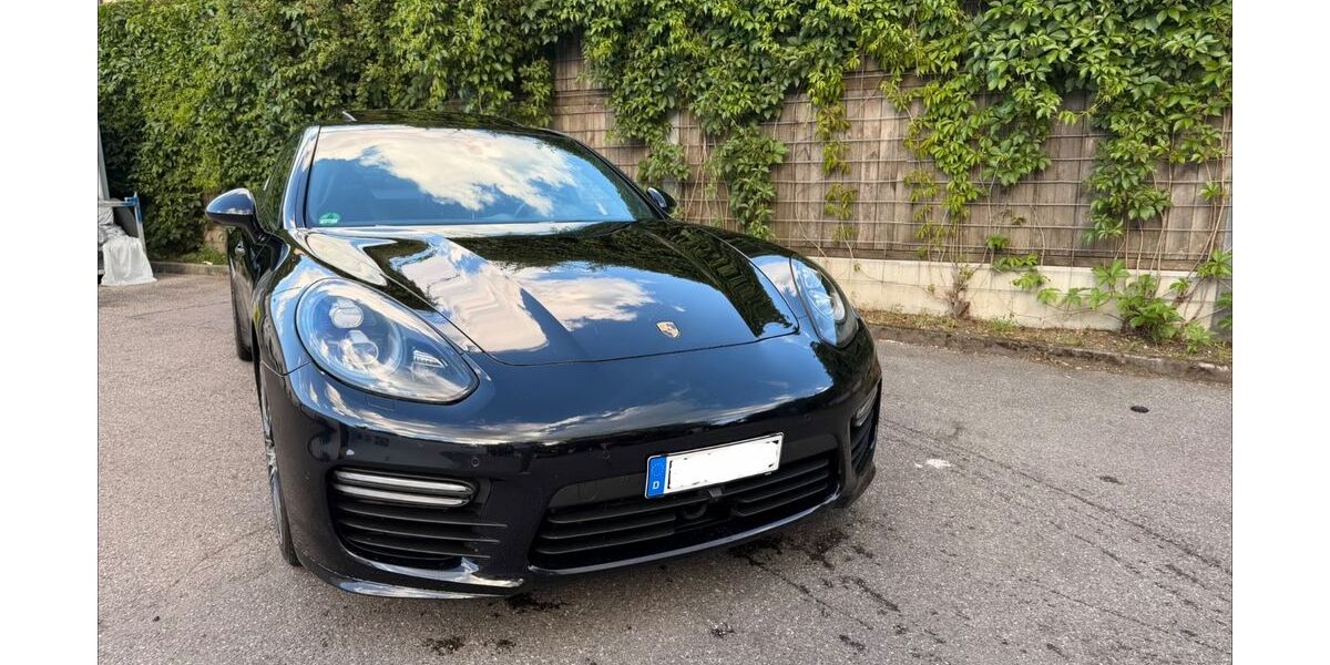 Porsche Panamera 103.000 km 45.000 &euro; Ismaning 85737