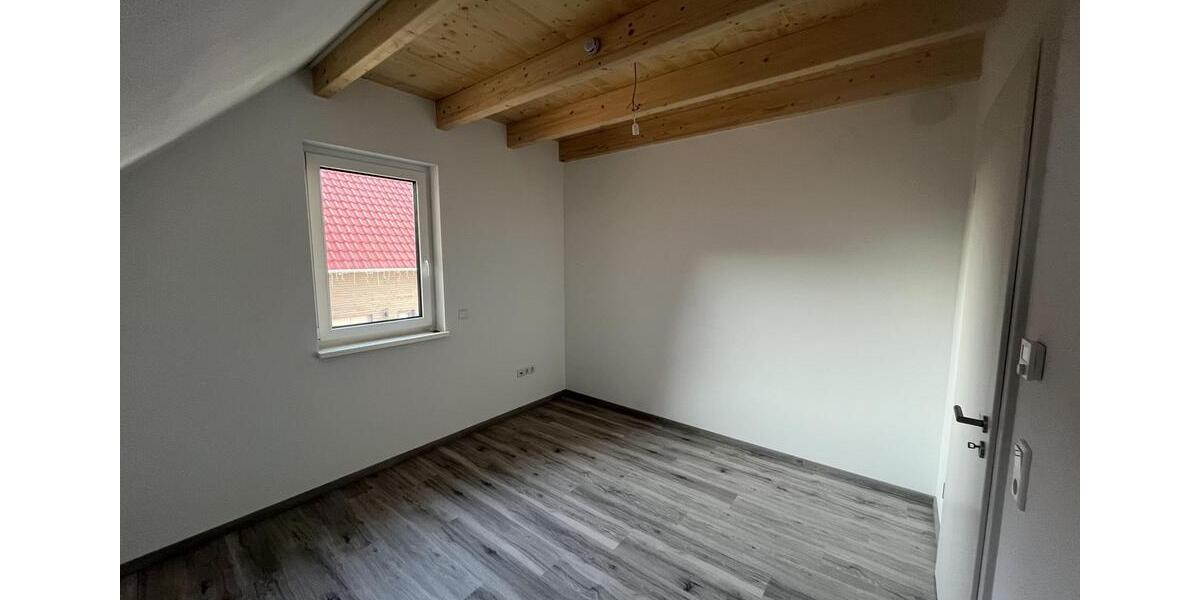 Einfamilienhaus Breuna - 4 Zimmer, 87 m&sup2;, 1.100&euro; | Angebot:25378183