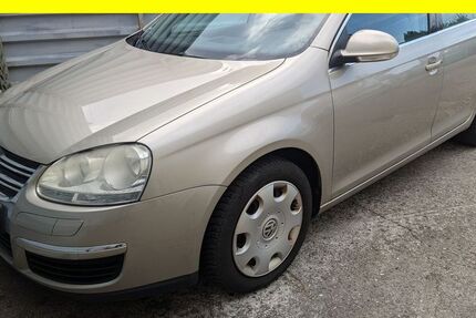 VW Jetta 182.282 km 3.200 € Lübeck 23556