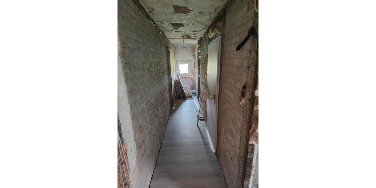 Bauernhaus, Landhaus Döbeln - 10 Zimmer, 156 m&sup2;, 110.000&euro; | Angebot:26022902