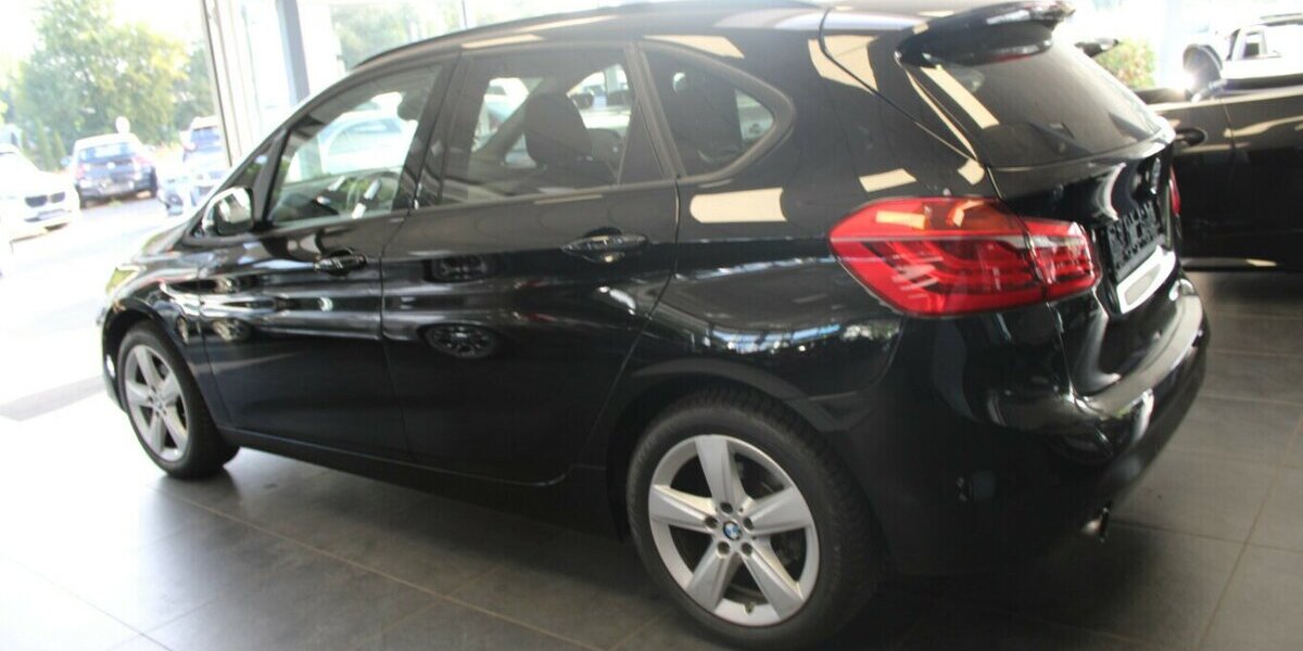 BMW 218 218i Active Tourer Sport 82.216 km 12.980 &euro; Euskirchen 53881