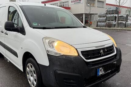 Peugeot Partner 200.000 km 3.777 € München 81243