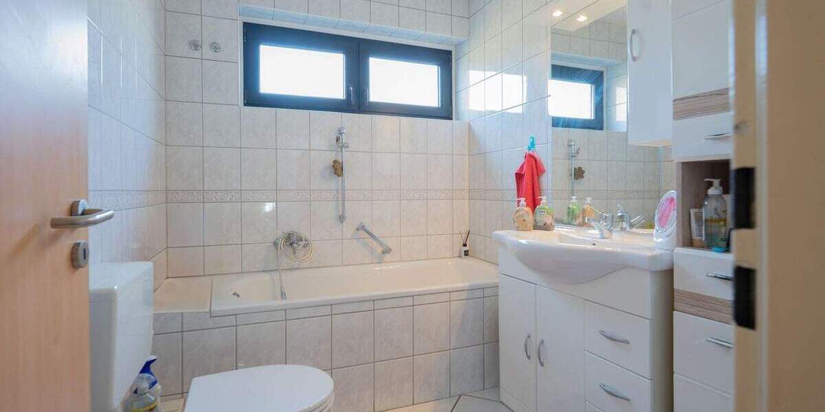 Doppelhaushälfte Krefeld-Linn Linn - 6 Zimmer, 161 m&sup2;, 398.000&euro; | Angebot:25566557