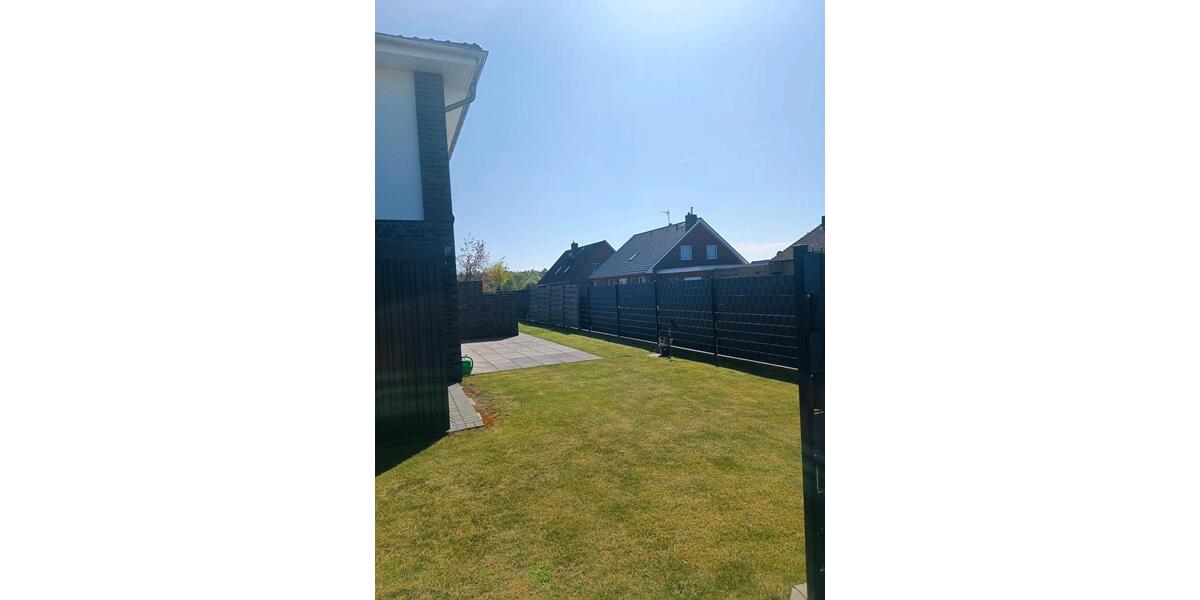 Neuwertige Doppelhaushälfte mit Einbauküche zu vermieten Wohnung 4 zimmer