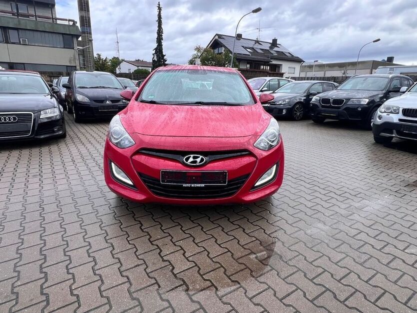 i30