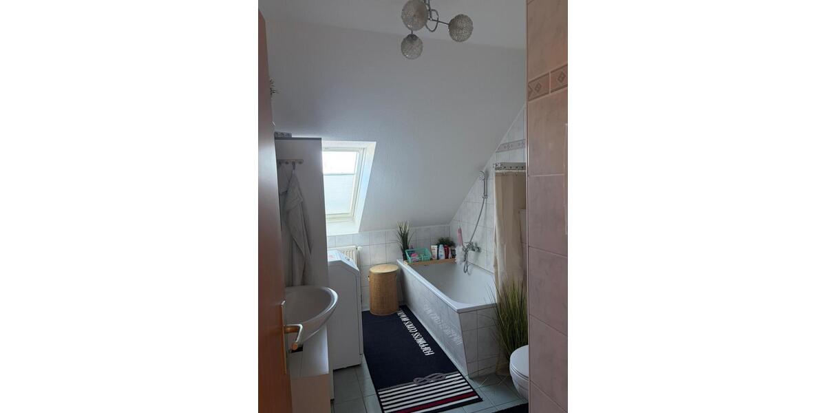 Dachgeschoßwohnung Jarmen - 3 Zimmer, 75 m&sup2;, 450&euro; | Angebot:26407395