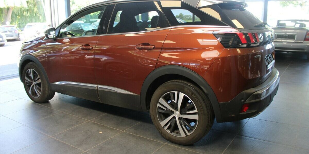 Peugeot 3008 1.5 GT Line 73.030 km 17.980 &euro; Euskirchen 53881