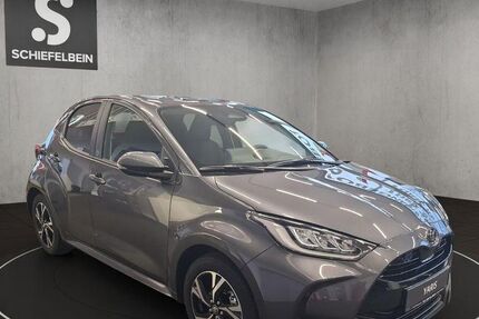 Toyota Yaris 5.500 km 25.180 &euro; Hoyerswerda 02977