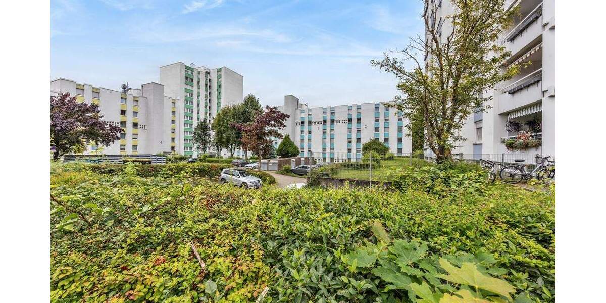 Altersgerecht!! 2-Zimmer-Wohnung mit 64 m² in zentraler Lage von Eglosheim 2 zimmer