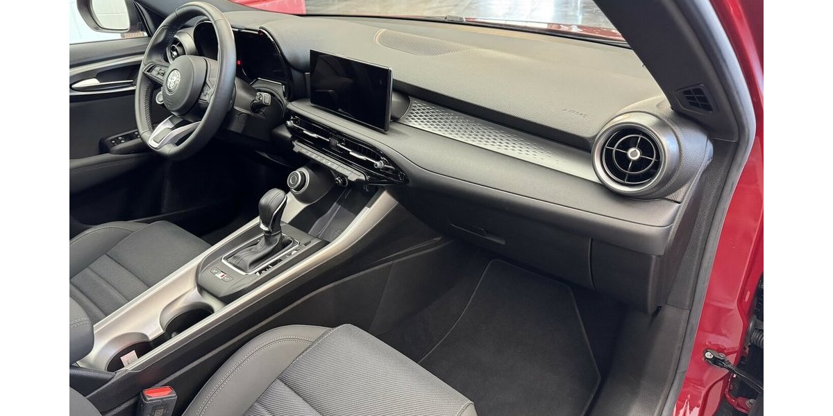 Alfa Romeo Tonale 1.6 VGT-D Sprint ACC Sitzheizung 12.300 km 21.890 &euro; Lich 35423