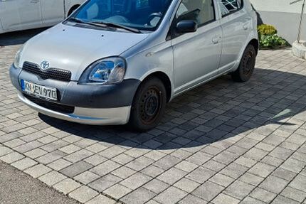 Toyota Yaris 181.585 km 1.500 &euro; Rielasingen-Worblingen 78239