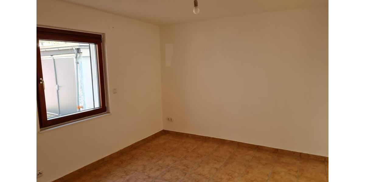 Einfamilienhaus Gelnhausen - 4 Zimmer, 180 m&sup2;, 2.250&euro; | Angebot:26087281