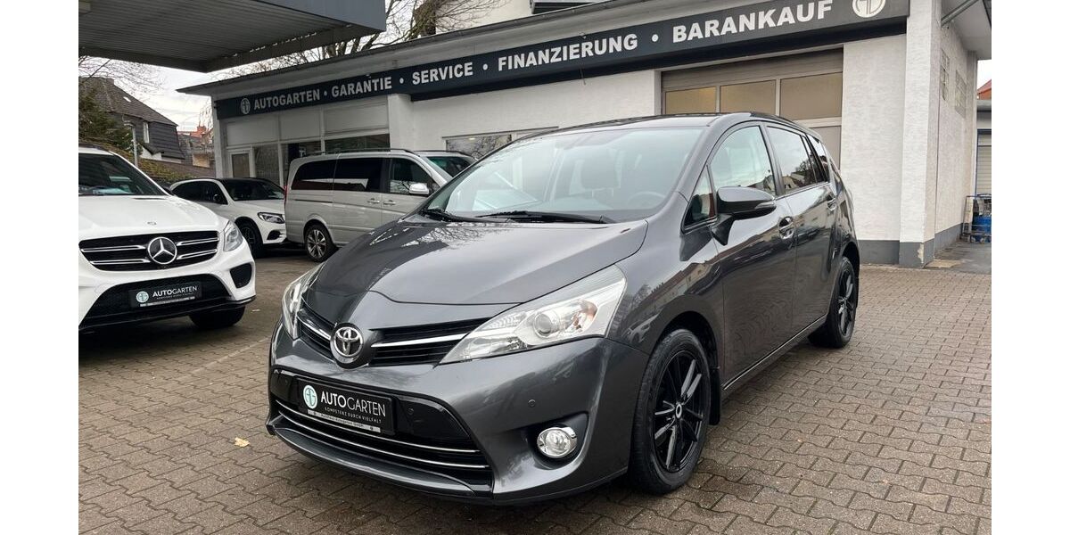 Toyota Verso 125.000 km 13.950 &euro; Paderborn 33098