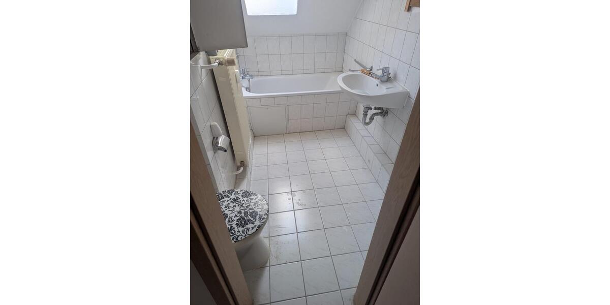 Dachgeschoßwohnung Goldberg - 2 Zimmer, 39 m&sup2;, 273&euro; | Angebot:25342501