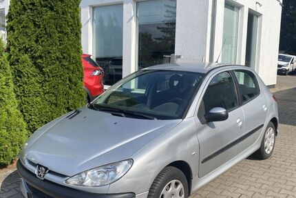 Peugeot 206 114.800 km 800 € Borgsdorf 16556