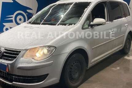 VW Touran 166.000 km 5.800 &euro; Frankfurt 65933