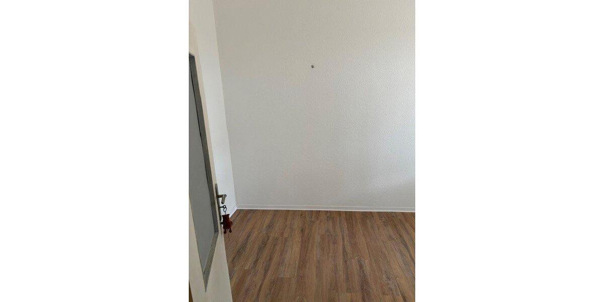 Erdgeschoßwohnung Stadtallendorf - 6 Zimmer, 66 m&sup2;, 119.000&euro; | Angebot:27259383