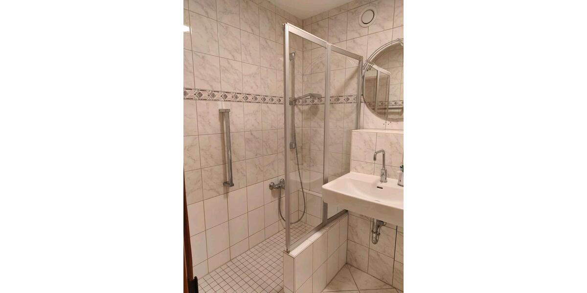Etagenwohnung Radolfzell am Bodensee - 2 Zimmer, 53 m&sup2;, 185.000&euro; | Angebot:26987290