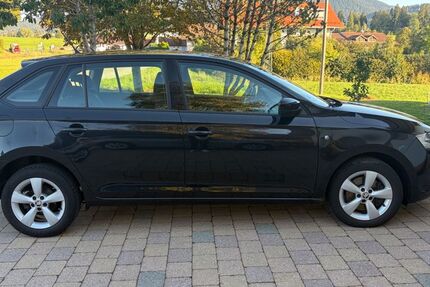 Skoda Rapid 101.394 km 5.500 &euro; Oy-Mittelberg 87466