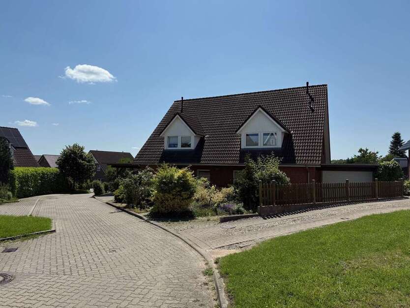 Haus zum Mieten in Grevesmühlen 1.200 € 99.6 m² 4 zimmer