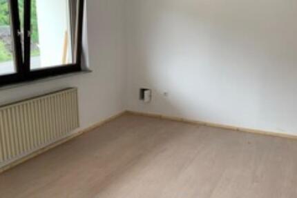 Wohnung Malborn - 1 Zimmer, 120 m&sup2;, 200&euro; | Angebot:25539900