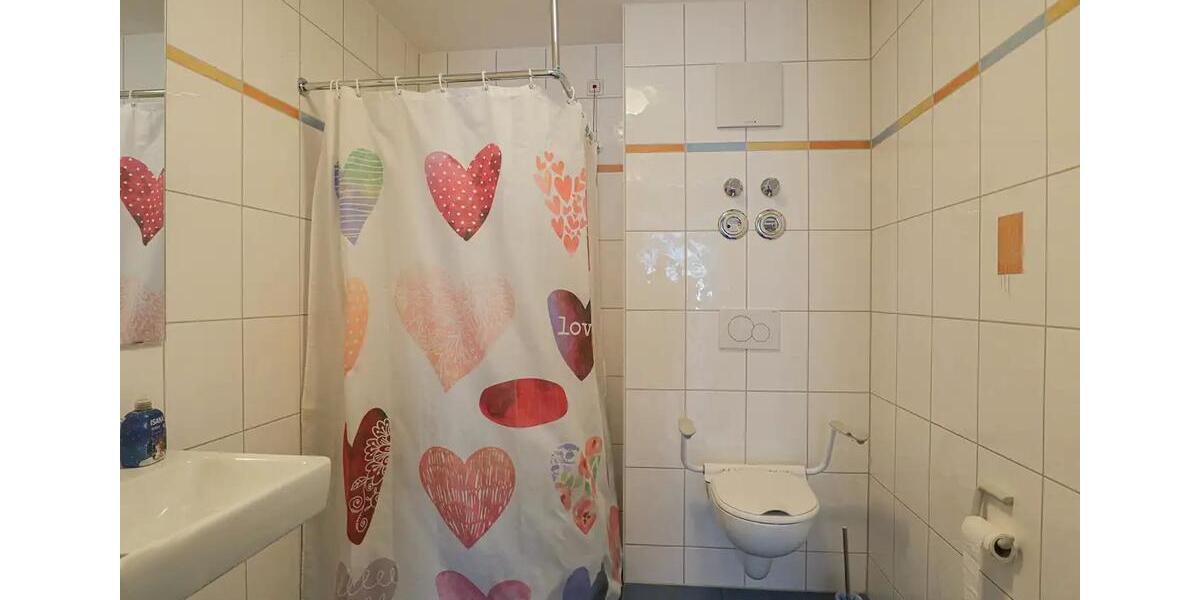 Dachgeschoßwohnung Ludwigshafen am Rhein Mundenheim - 2.5 Zimmer, 75 m&sup2;, 850&euro; | Angebot:26660906