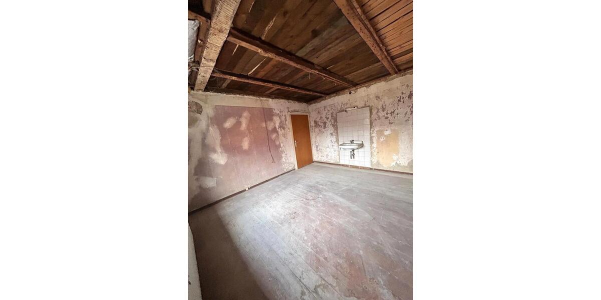 Einfamilienhaus Wittingen Knesebeck - 8 Zimmer, 250 m&sup2;, 150.000&euro; | Angebot:26024327