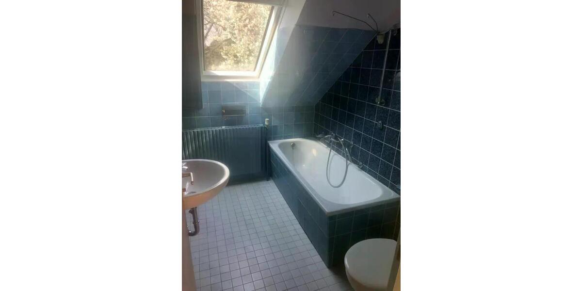 Dachgeschoßwohnung Berlin Neukölln - 3.5 Zimmer, 70 m&sup2;, 1.000&euro; | Angebot:25477890